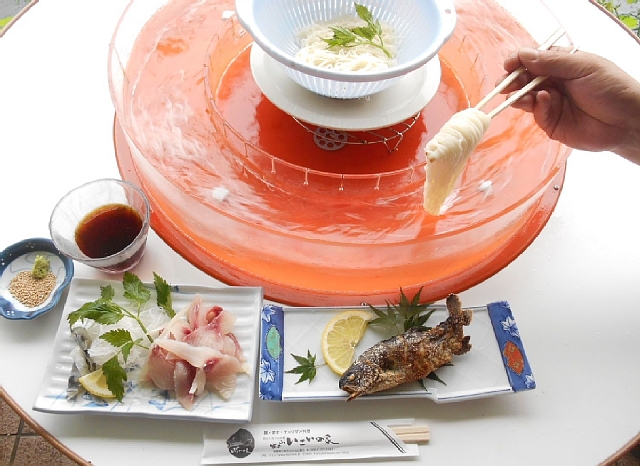 流しそうめん 出の山いこいの家 小林市 デジタル夕刊 プレみや