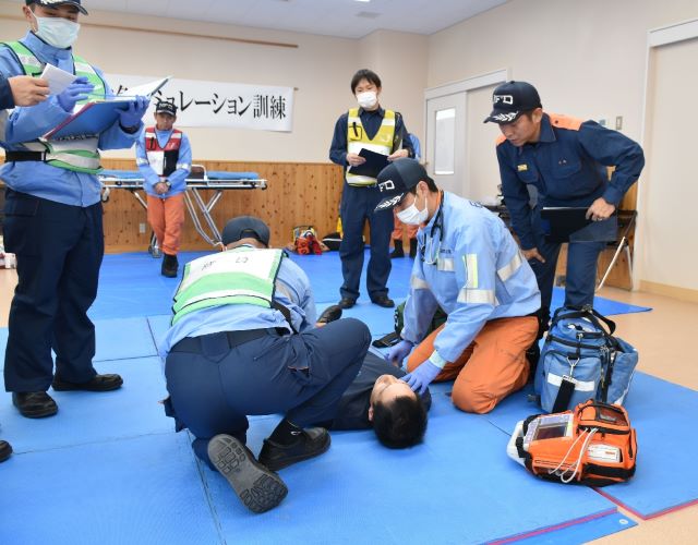 救急救命士の技術向上図る 日南市消防本部シミュレーション訓練