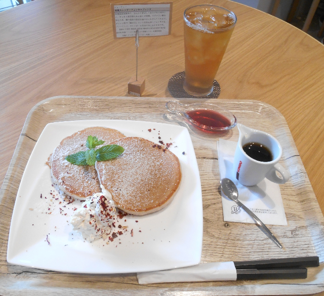 紅い果実パンケーキ ｎａｇｏｍｉ ｎａｔｕｌｕｒｅ ｏｒｇａｎｉｃ ｈｅｒｂ ｔｅａ ｃａｆｅ 宮崎陽だまり店 宮崎市 デジタル夕刊 プレみや